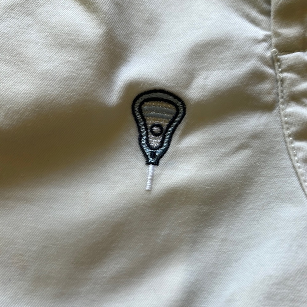Vineyard vines size 7 khaki shorts with embroidered lacrosse sticks like new